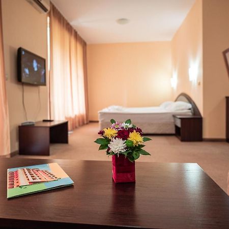 Hotel Paradise Green Park Златни пясъци Екстериор снимка