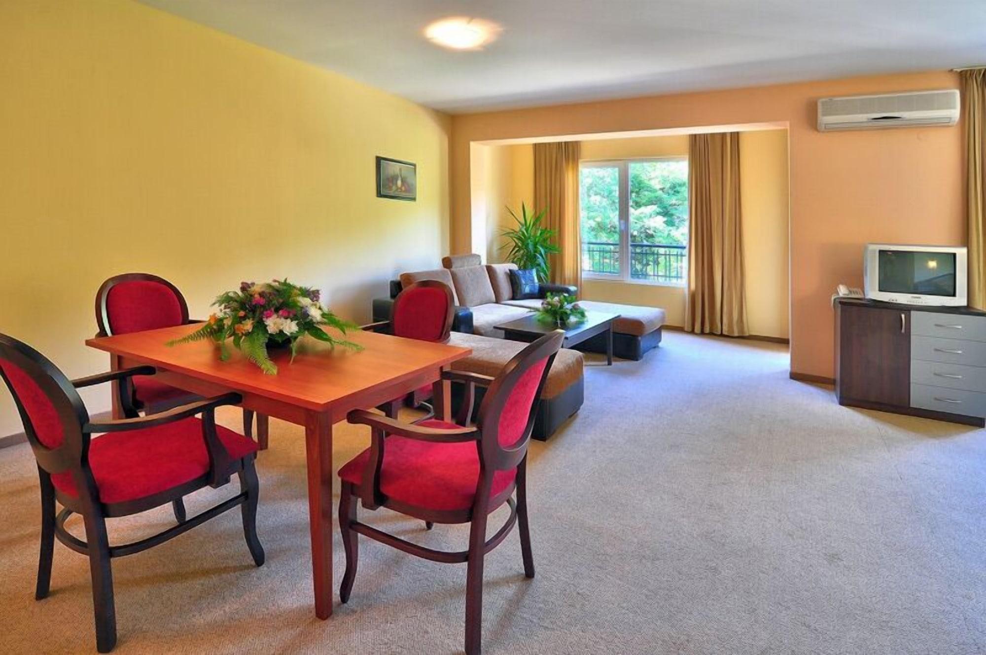 Hotel Paradise Green Park Златни пясъци Екстериор снимка