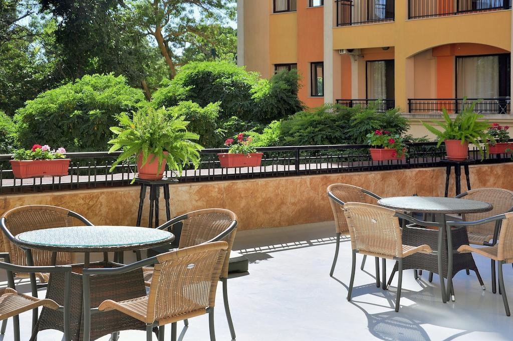 Hotel Paradise Green Park Златни пясъци Екстериор снимка