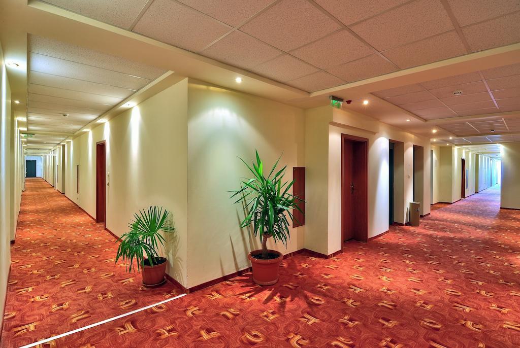 Hotel Paradise Green Park Златни пясъци Екстериор снимка